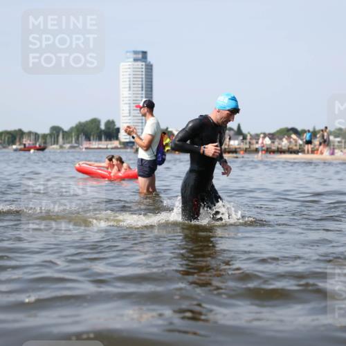 22.06.2025 - Viking Triathlon Michael Strokosch http://msf.ph/oto/8056926 22.06.2025 10:33:29 Schwimmen 28, 38, 255, 300, 304, 348, 382, 457, 522, 524, 608 meine-sportfotos.de