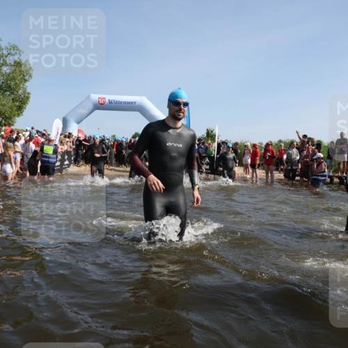 22.06.2025 - Viking Triathlon Michael Strokosch http://msf.ph/oto/8056927 22.06.2025 10:06:40 Schwimmen 44, 74, 93, 109, 159, 165, 205, 217, 219, 257, 282, 358, 376, 501, 625 meine-sportfotos.de
