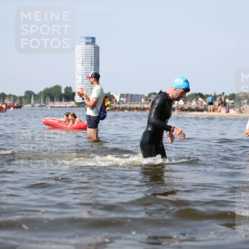22.06.2025 - Viking Triathlon Michael Strokosch http://msf.ph/oto/8056928 22.06.2025 10:33:29 Schwimmen 28, 38, 255, 300, 304, 348, 382, 457, 522, 524, 608 meine-sportfotos.de