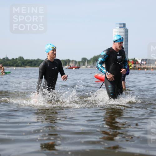 22.06.2025 - Viking Triathlon Michael Strokosch http://msf.ph/oto/8056932 22.06.2025 10:33:30 Schwimmen 28, 38, 255, 300, 304, 348, 382, 457, 522, 524, 608 meine-sportfotos.de