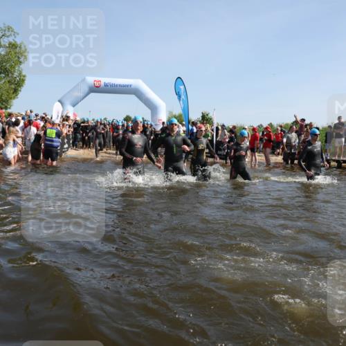 22.06.2025 - Viking Triathlon Michael Strokosch http://msf.ph/oto/8056933 22.06.2025 10:06:43 Schwimmen 44, 74, 93, 109, 159, 165, 205, 217, 219, 257, 282, 358, 376, 501, 625 meine-sportfotos.de