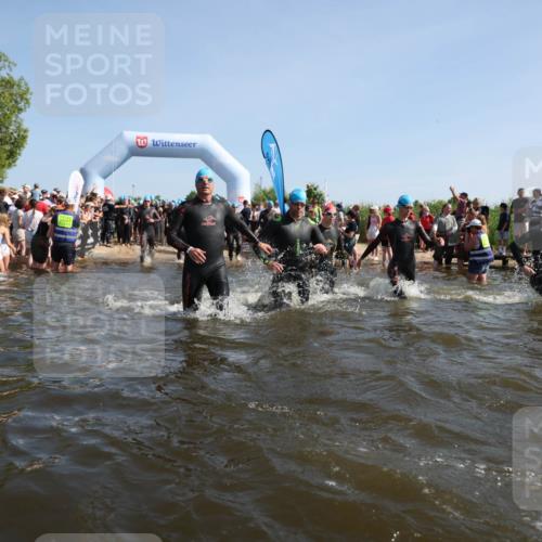22.06.2025 - Viking Triathlon Michael Strokosch http://msf.ph/oto/8056935 22.06.2025 10:06:43 Schwimmen 44, 74, 93, 109, 159, 165, 205, 217, 219, 257, 282, 358, 376, 501, 625 meine-sportfotos.de