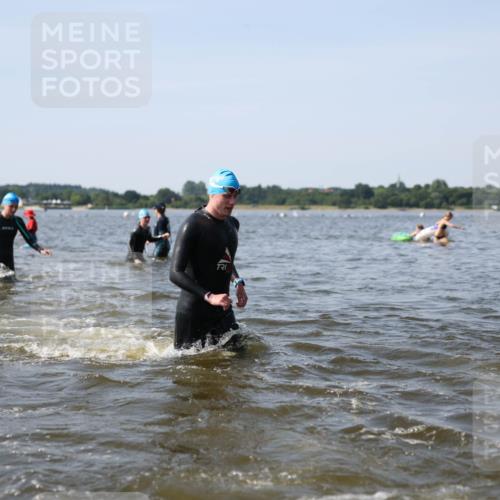 22.06.2025 - Viking Triathlon Michael Strokosch http://msf.ph/oto/8056953 22.06.2025 10:33:39 Schwimmen 5, 38, 149, 255, 304, 348, 382, 457, 522, 524 meine-sportfotos.de