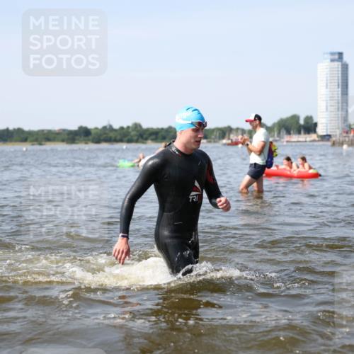 22.06.2025 - Viking Triathlon Michael Strokosch http://msf.ph/oto/8056963 22.06.2025 10:33:40 Schwimmen 5, 38, 50, 149, 242, 255, 304, 348, 382, 438, 457, 522 meine-sportfotos.de