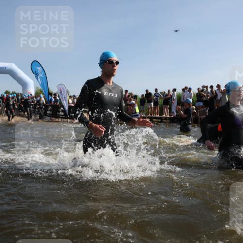 22.06.2025 - Viking Triathlon Michael Strokosch http://msf.ph/oto/8056964 22.06.2025 10:06:53 Schwimmen 66, 165, 183, 217, 257, 282, 290, 318, 321, 337, 468, 479, 501, 525, 533 meine-sportfotos.de
