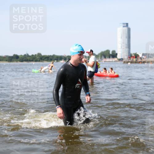 22.06.2025 - Viking Triathlon Michael Strokosch http://msf.ph/oto/8056965 22.06.2025 10:33:40 Schwimmen 5, 38, 50, 149, 242, 255, 304, 348, 382, 438, 457, 522 meine-sportfotos.de