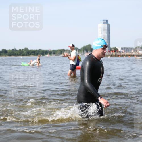 22.06.2025 - Viking Triathlon Michael Strokosch http://msf.ph/oto/8056969 22.06.2025 10:33:41 Schwimmen 5, 38, 50, 149, 229, 242, 255, 304, 348, 382, 438, 457, 522 meine-sportfotos.de