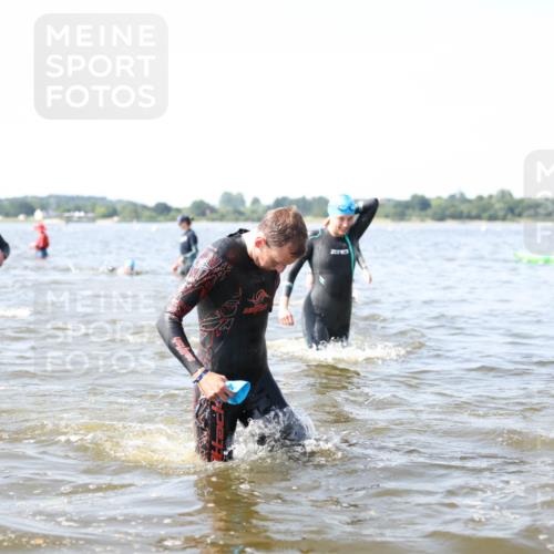 22.06.2025 - Viking Triathlon Michael Strokosch http://msf.ph/oto/8056977 22.06.2025 10:33:43 Schwimmen 5, 50, 149, 229, 242, 255, 304, 348, 349, 438, 457, 522 meine-sportfotos.de