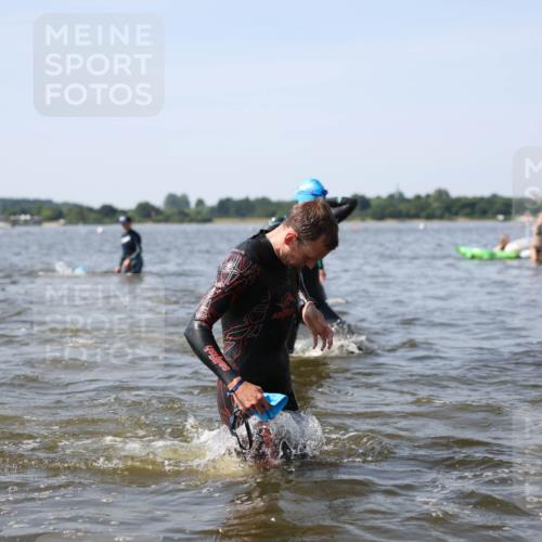 22.06.2025 - Viking Triathlon Michael Strokosch http://msf.ph/oto/8056979 22.06.2025 10:33:44 Schwimmen 5, 50, 149, 229, 242, 255, 304, 348, 349, 438, 457 meine-sportfotos.de