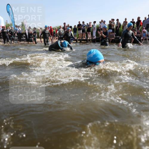 22.06.2025 - Viking Triathlon Michael Strokosch http://msf.ph/oto/8056997 22.06.2025 10:07:03 Schwimmen 64, 183, 244, 321, 328, 369, 431, 467, 468, 479, 494, 498, 533, 631, 649 meine-sportfotos.de