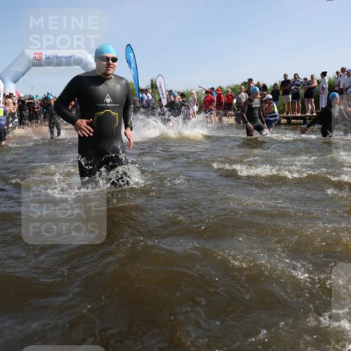 22.06.2025 - Viking Triathlon Michael Strokosch http://msf.ph/oto/8057000 22.06.2025 10:07:04 Schwimmen 64, 123, 183, 190, 244, 321, 328, 369, 402, 431, 467, 468, 479, 494, 498, 519, 631, 649 meine-sportfotos.de