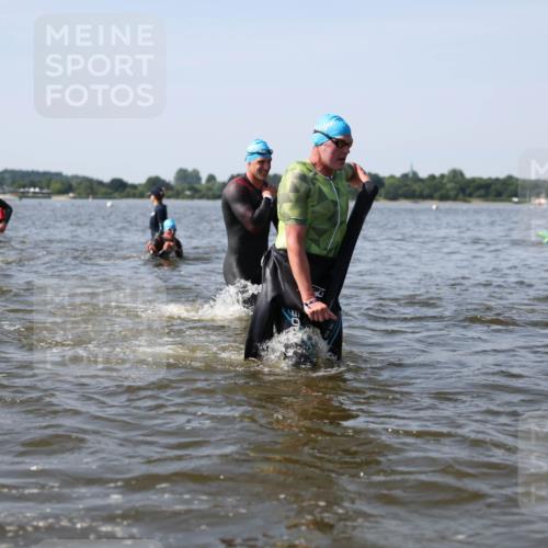 22.06.2025 - Viking Triathlon Michael Strokosch http://msf.ph/oto/8057005 22.06.2025 10:33:48 Schwimmen 5, 50, 75, 149, 184, 229, 242, 255, 304, 348, 349, 438, 457 meine-sportfotos.de