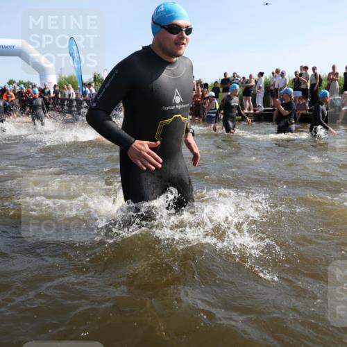 22.06.2025 - Viking Triathlon Michael Strokosch http://msf.ph/oto/8057006 22.06.2025 10:07:05 Schwimmen 64, 123, 190, 244, 328, 369, 402, 431, 467, 494, 498, 519, 607, 631, 649 meine-sportfotos.de