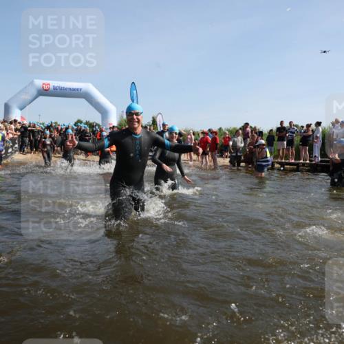 22.06.2025 - Viking Triathlon Michael Strokosch http://msf.ph/oto/8057012 22.06.2025 10:07:10 Schwimmen 64, 123, 190, 201, 202, 223, 328, 402, 431, 463, 519, 607, 631, 637, 649 meine-sportfotos.de