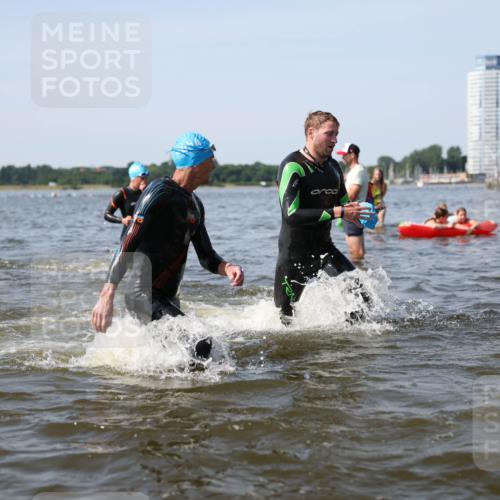 22.06.2025 - Viking Triathlon Michael Strokosch http://msf.ph/oto/8057021 22.06.2025 10:33:53 Schwimmen 5, 50, 75, 149, 184, 229, 242, 349, 438, 478, 532, 540 meine-sportfotos.de