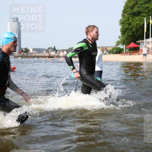 22.06.2025 - Viking Triathlon Michael Strokosch http://msf.ph/oto/8057029 22.06.2025 10:33:54 Schwimmen 5, 50, 75, 149, 184, 229, 242, 349, 438, 478, 532, 540 meine-sportfotos.de