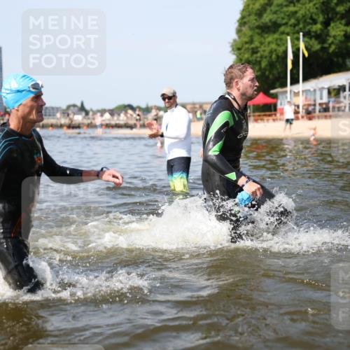 22.06.2025 - Viking Triathlon Michael Strokosch http://msf.ph/oto/8057031 22.06.2025 10:33:54 Schwimmen 5, 50, 75, 149, 184, 229, 242, 349, 438, 478, 532, 540 meine-sportfotos.de