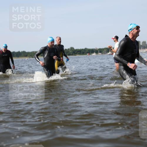 22.06.2025 - Viking Triathlon Michael Strokosch http://msf.ph/oto/8057039 22.06.2025 10:33:57 Schwimmen 50, 70, 75, 184, 229, 242, 349, 429, 438, 478, 532, 540, 635 meine-sportfotos.de