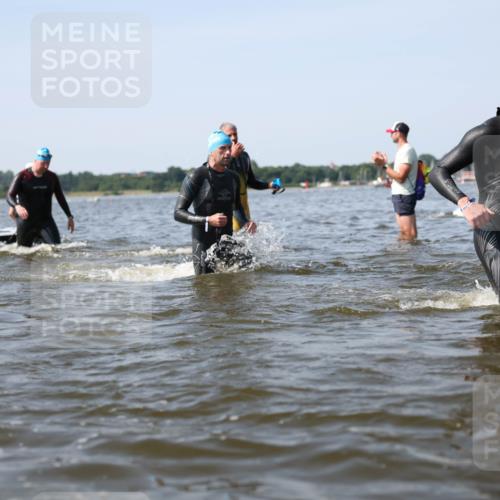 22.06.2025 - Viking Triathlon Michael Strokosch http://msf.ph/oto/8057041 22.06.2025 10:33:57 Schwimmen 50, 70, 75, 184, 229, 242, 349, 429, 438, 478, 532, 540, 635 meine-sportfotos.de