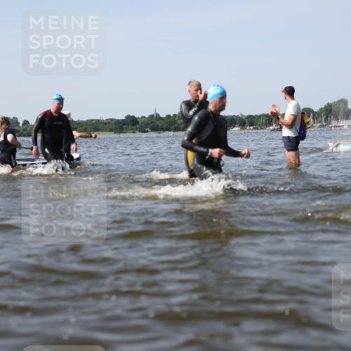 22.06.2025 - Viking Triathlon Michael Strokosch http://msf.ph/oto/8057043 22.06.2025 10:33:58 Schwimmen 50, 70, 75, 184, 229, 242, 349, 429, 438, 478, 532, 540, 635 meine-sportfotos.de