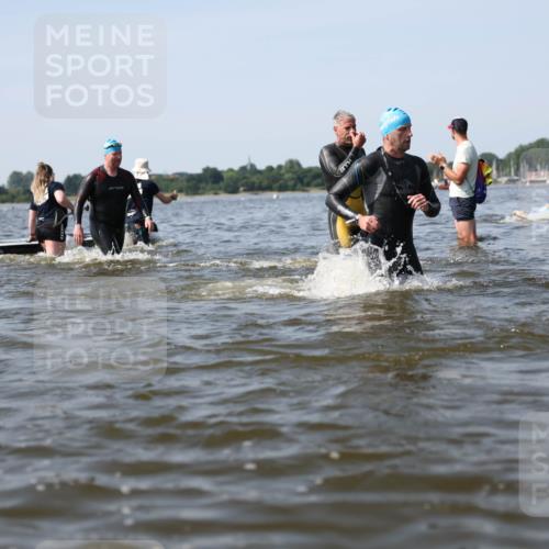 22.06.2025 - Viking Triathlon Michael Strokosch http://msf.ph/oto/8057045 22.06.2025 10:33:58 Schwimmen 50, 70, 75, 184, 229, 242, 349, 429, 438, 478, 532, 540, 635 meine-sportfotos.de