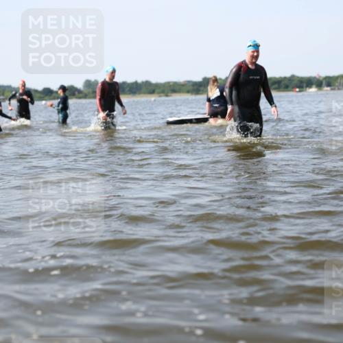 22.06.2025 - Viking Triathlon Michael Strokosch http://msf.ph/oto/8057050 22.06.2025 10:34:00 Schwimmen 50, 70, 75, 184, 229, 242, 297, 349, 429, 438, 478, 532, 540, 618, 635 meine-sportfotos.de