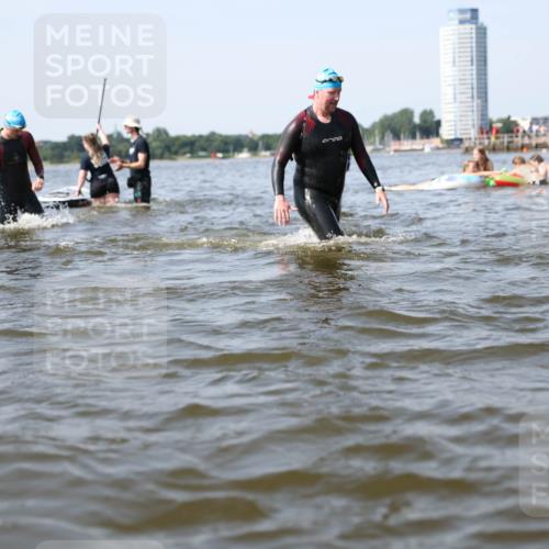 22.06.2025 - Viking Triathlon Michael Strokosch http://msf.ph/oto/8057051 22.06.2025 10:34:02 Schwimmen 70, 75, 184, 229, 297, 349, 429, 478, 532, 540, 618, 635 meine-sportfotos.de