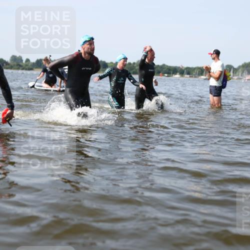 22.06.2025 - Viking Triathlon Michael Strokosch http://msf.ph/oto/8057063 22.06.2025 10:34:07 Schwimmen 46, 70, 75, 184, 297, 429, 478, 532, 540, 618, 635 meine-sportfotos.de