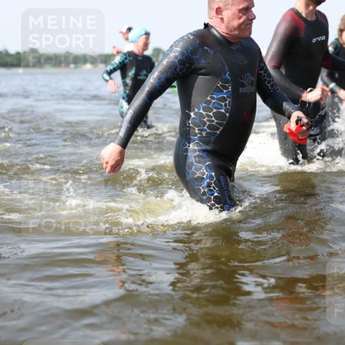 22.06.2025 - Viking Triathlon Michael Strokosch http://msf.ph/oto/8057071 22.06.2025 10:34:09 Schwimmen 46, 70, 294, 297, 429, 478, 527, 532, 540, 618, 635 meine-sportfotos.de