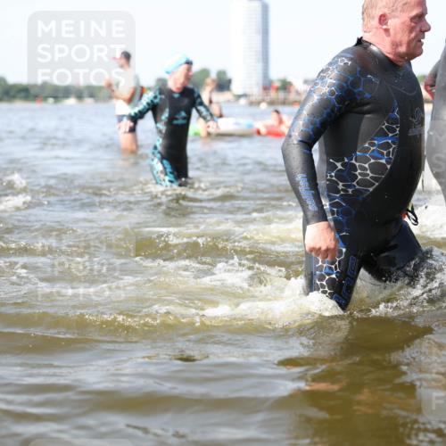 22.06.2025 - Viking Triathlon Michael Strokosch http://msf.ph/oto/8057074 22.06.2025 10:34:10 Schwimmen 46, 70, 294, 297, 429, 478, 527, 532, 540, 618, 635 meine-sportfotos.de