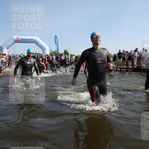 22.06.2025 - Viking Triathlon Michael Strokosch http://msf.ph/oto/8057084 22.06.2025 10:07:35 Schwimmen 23, 121, 143, 213, 235, 270, 285, 317, 342, 353, 363, 436, 476, 484, 547, 615, 621 meine-sportfotos.de