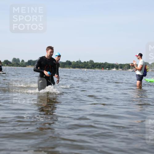 22.06.2025 - Viking Triathlon Michael Strokosch http://msf.ph/oto/8057096 22.06.2025 10:34:17 Schwimmen 46, 70, 294, 297, 486, 520, 527, 618, 635 meine-sportfotos.de