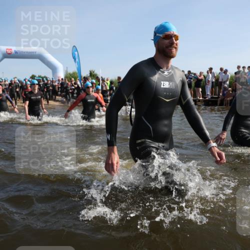 22.06.2025 - Viking Triathlon Michael Strokosch http://msf.ph/oto/8057100 22.06.2025 10:07:37 Schwimmen 23, 121, 143, 213, 235, 270, 285, 317, 342, 353, 363, 436, 476, 484, 547, 615, 621 meine-sportfotos.de