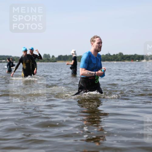 22.06.2025 - Viking Triathlon Michael Strokosch http://msf.ph/oto/8057116 22.06.2025 10:34:21 Schwimmen 46, 294, 297, 306, 366, 430, 486, 520, 527 meine-sportfotos.de
