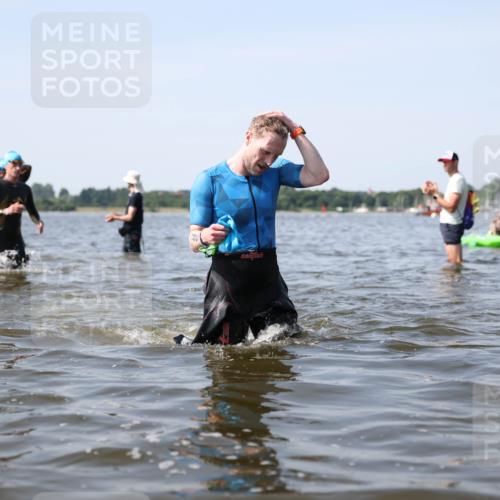 22.06.2025 - Viking Triathlon Michael Strokosch http://msf.ph/oto/8057121 22.06.2025 10:34:22 Schwimmen 46, 294, 306, 366, 430, 486, 520, 527, 546 meine-sportfotos.de