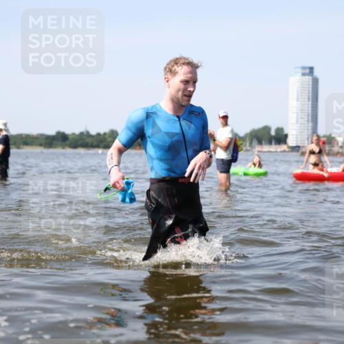 22.06.2025 - Viking Triathlon Michael Strokosch http://msf.ph/oto/8057128 22.06.2025 10:34:23 Schwimmen 46, 294, 306, 366, 430, 486, 520, 527, 546 meine-sportfotos.de
