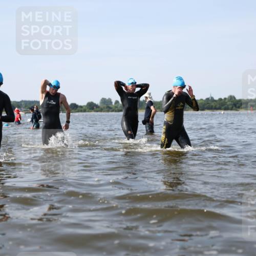 22.06.2025 - Viking Triathlon Michael Strokosch http://msf.ph/oto/8057133 22.06.2025 10:34:24 Schwimmen 46, 294, 306, 366, 430, 486, 520, 527, 546 meine-sportfotos.de