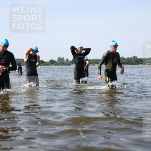 22.06.2025 - Viking Triathlon Michael Strokosch http://msf.ph/oto/8057135 22.06.2025 10:34:24 Schwimmen 46, 294, 306, 366, 430, 486, 520, 527, 546 meine-sportfotos.de