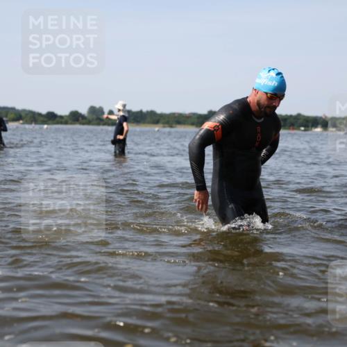 22.06.2025 - Viking Triathlon Michael Strokosch http://msf.ph/oto/8057167 22.06.2025 10:34:30 Schwimmen 247, 294, 306, 341, 366, 430, 486, 520, 546 meine-sportfotos.de