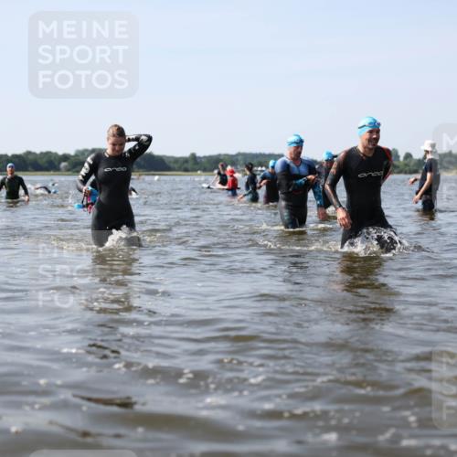 22.06.2025 - Viking Triathlon Michael Strokosch http://msf.ph/oto/8057177 22.06.2025 10:34:33 Schwimmen 114, 247, 284, 306, 323, 341, 366, 430, 486, 520, 546, 550 meine-sportfotos.de