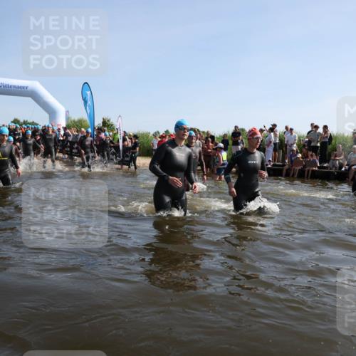 22.06.2025 - Viking Triathlon Michael Strokosch http://msf.ph/oto/8057193 22.06.2025 10:08:05 Schwimmen 51, 106, 116, 206, 268, 308, 378, 412, 422, 452, 466, 480, 523, 543, 647 meine-sportfotos.de