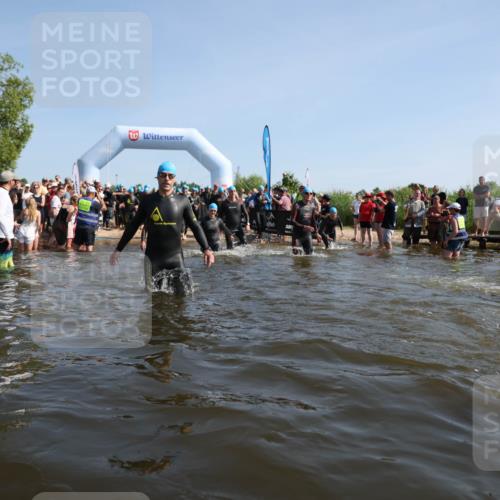 22.06.2025 - Viking Triathlon Michael Strokosch http://msf.ph/oto/8057195 22.06.2025 10:08:07 Schwimmen 51, 106, 116, 206, 268, 308, 378, 412, 422, 452, 466, 480, 523, 543, 647 meine-sportfotos.de