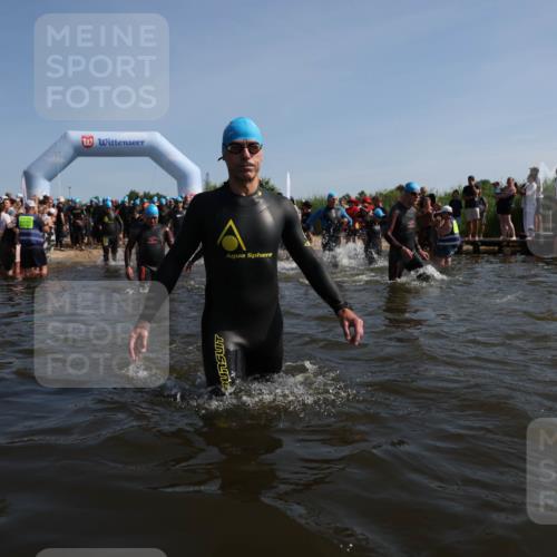 22.06.2025 - Viking Triathlon Michael Strokosch http://msf.ph/oto/8057200 22.06.2025 10:08:09 Schwimmen 51, 106, 116, 206, 225, 268, 378, 403, 406, 410, 422, 466, 480, 543, 638 meine-sportfotos.de