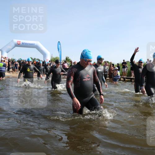 22.06.2025 - Viking Triathlon Michael Strokosch http://msf.ph/oto/8057211 22.06.2025 10:08:15 Schwimmen 37, 51, 106, 116, 133, 140, 222, 225, 364, 378, 403, 406, 410, 480, 638 meine-sportfotos.de