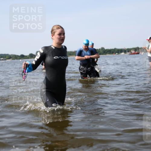 22.06.2025 - Viking Triathlon Michael Strokosch http://msf.ph/oto/8057212 22.06.2025 10:34:37 Schwimmen 114, 247, 284, 306, 323, 341, 366, 430, 520, 546, 550 meine-sportfotos.de