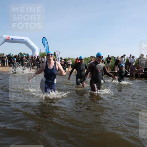 22.06.2025 - Viking Triathlon Michael Strokosch http://msf.ph/oto/8057230 22.06.2025 10:08:24 Schwimmen 37, 48, 69, 97, 133, 140, 222, 364, 499, 518 meine-sportfotos.de