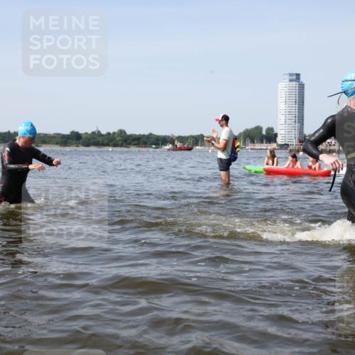 22.06.2025 - Viking Triathlon Michael Strokosch http://msf.ph/oto/8057249 22.06.2025 10:34:46 Schwimmen 17, 43, 77, 114, 161, 247, 284, 323, 341, 434, 550 meine-sportfotos.de