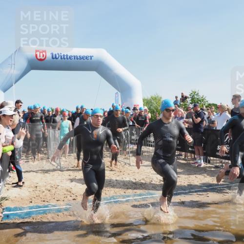 22.06.2025 - Viking Triathlon MichiJ http://msf.ph/oto/8057251 22.06.2025 10:00:11 Schwimmen 2, 4, 100, 122, 329, 485, 521, 609 meine-sportfotos.de