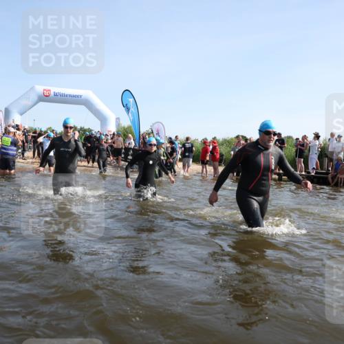 22.06.2025 - Viking Triathlon Michael Strokosch http://msf.ph/oto/8057255 22.06.2025 10:08:36 Schwimmen 71, 136, 166, 246, 303, 305, 319, 357, 360, 459, 470, 472, 481, 490, 542 meine-sportfotos.de