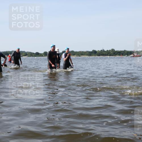 22.06.2025 - Viking Triathlon Michael Strokosch http://msf.ph/oto/8057262 22.06.2025 10:34:48 Schwimmen 17, 43, 77, 114, 161, 247, 284, 323, 341, 434, 548, 550 meine-sportfotos.de